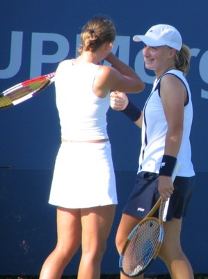 Elena Likhovtseva and Svetlana Kuznetsova (2004 US Open)