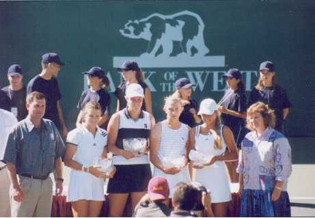 Elena Likhovtseva, Anna Kournikova, Corina Morariu, Lindsay Davenport (1999 Bank of the West classic in Stanford, CA)
